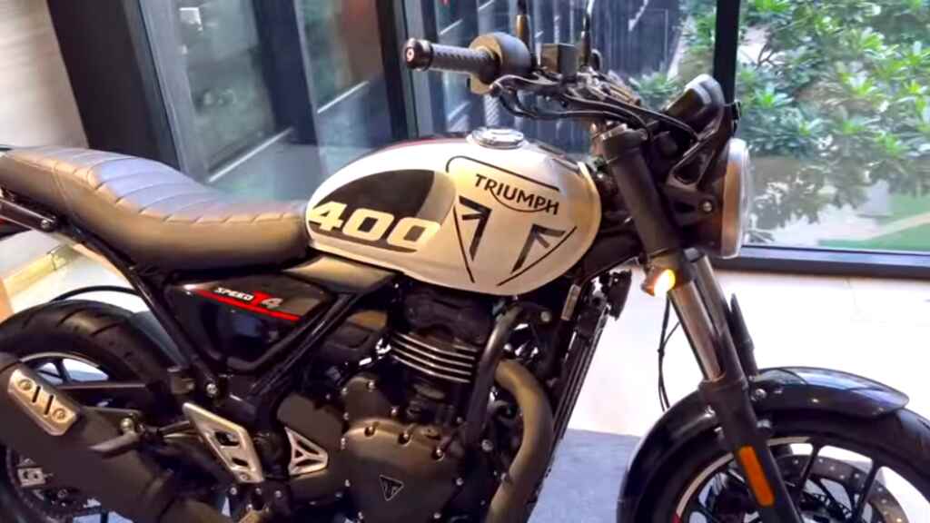 New Triumph Speed T4
